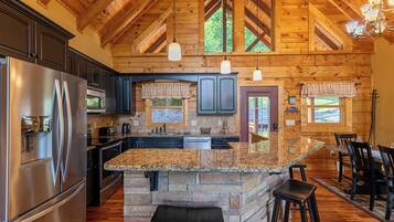 Cabin, Multiple Beds, Hot Tub, Mountain View (One Day More) | Private kitchen | Coffee/tea maker