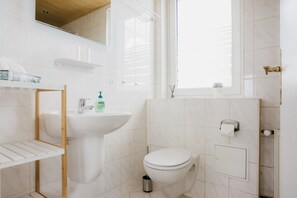 Douche, sèche-cheveux