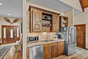 單棟房屋, 多張床, 露台, 山景 (Stoneledge Manor) | 私人廚房 | 咖啡機/沖茶器