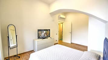 2 slaapkamers, een strijkplank/strijkijzer, gratis wifi, beddengoed