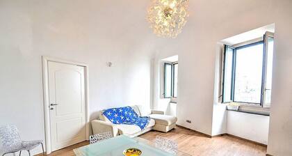 Appartamento Enos: A graceful apartment in a quiet position, situated at a short distance from the Cathedral of Amalfi, with Free WI-FI.