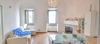 Appartamento Enos: A graceful apartment in a quiet position, situated at a short distance from the Cathedral of Amalfi, with Free WI-FI.