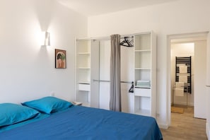 5 bedrooms, iron/ironing board, WiFi, bed sheets - Villa Jeanne (Linguizzetta)