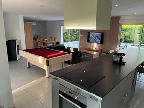 Game room - Villa at the gateway to Aveyron with pool and spa (Albias)