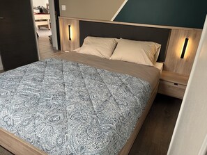 4 bedrooms, in-room safe, desk, travel cot - Villa at the gateway to Aveyron with pool and spa (Albias)