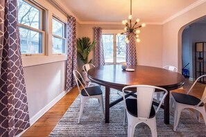 Dining - Private, Spacious, Updated - Walk to Downtown (Ann Arbor)