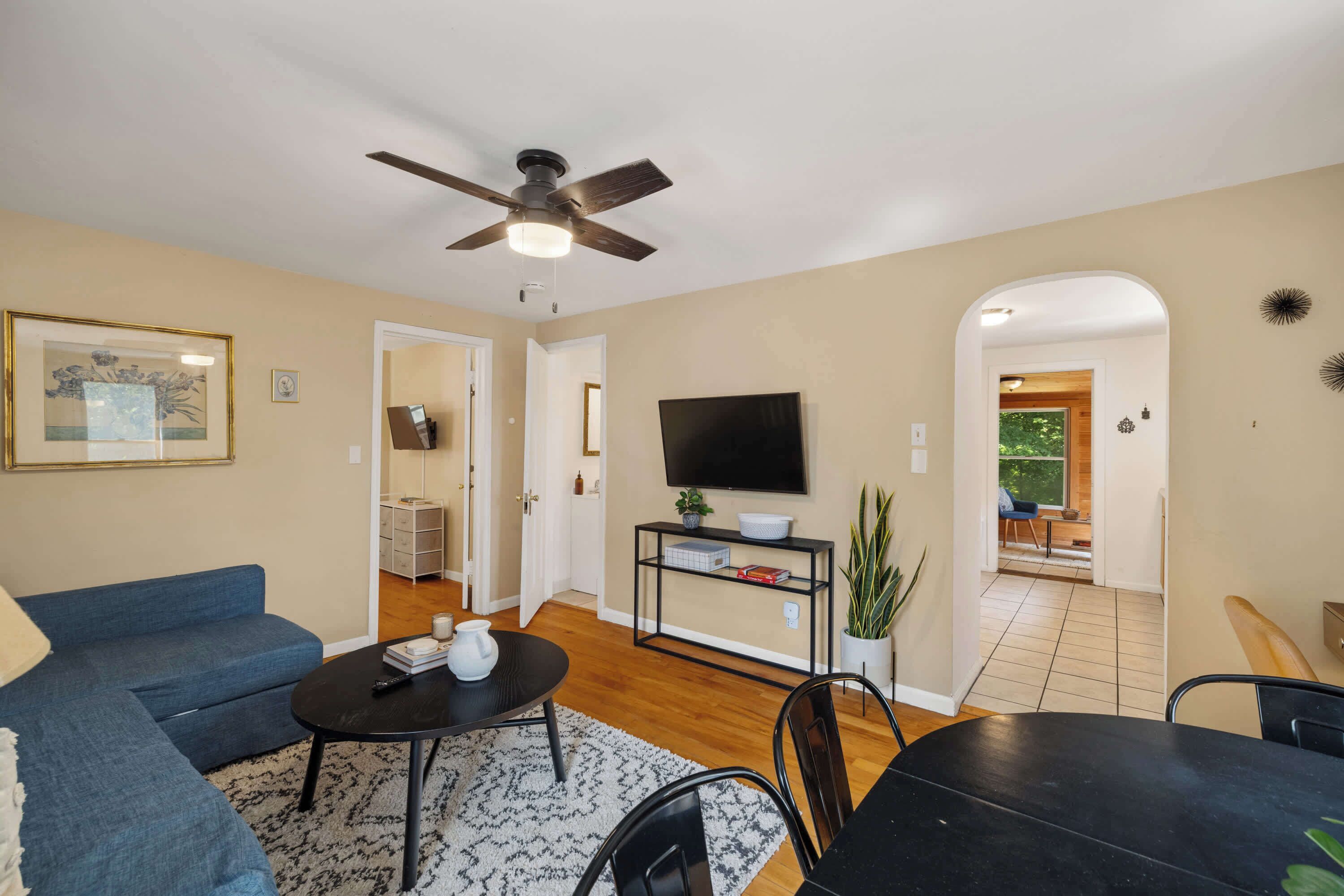 Cozy 2br Loft, Stroll To Downtown A2 - Ann Arbor, MI