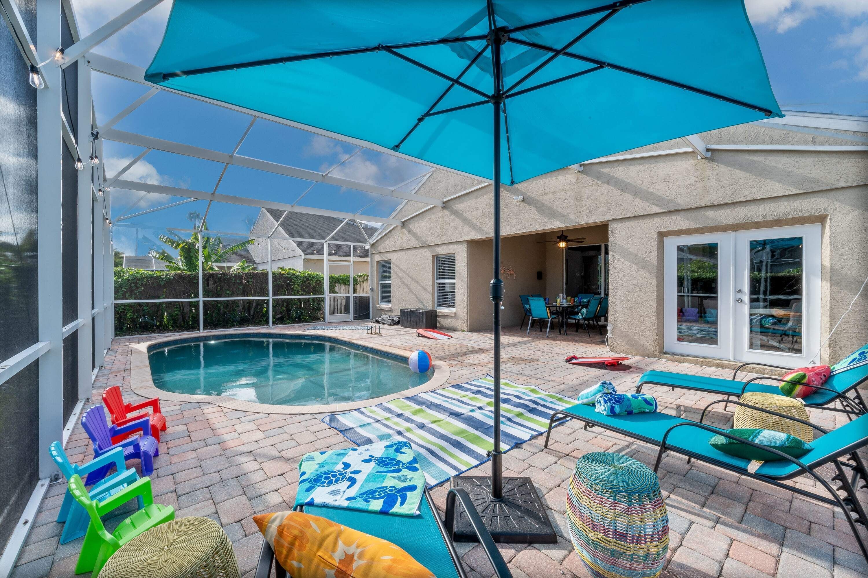10 mins to Disney~ Pool~ Game Room~ Prime Location