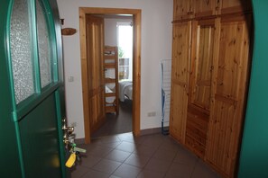 2 bedrooms, bed sheets