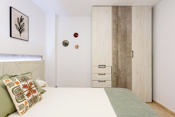1 bedroom, iron/ironing board, free WiFi, bed sheets
