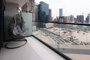 Apartamento luxo, sacada, vista para a cidade | Terraço/pátio