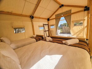 1 habitación, ropa de cama de alta calidad, escritorio y ropa de cama 