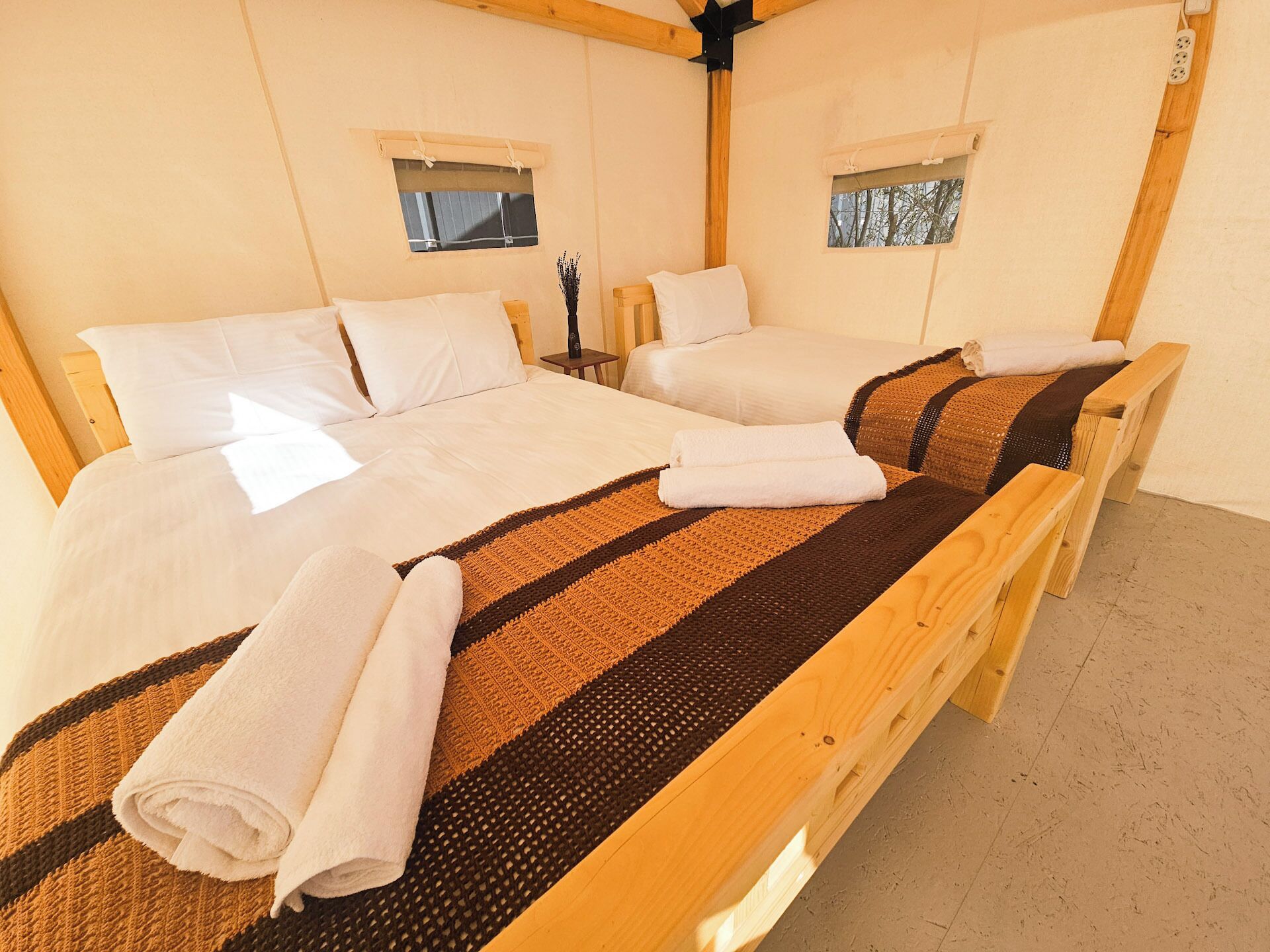 1 bedroom, premium bedding, desk, bed sheets