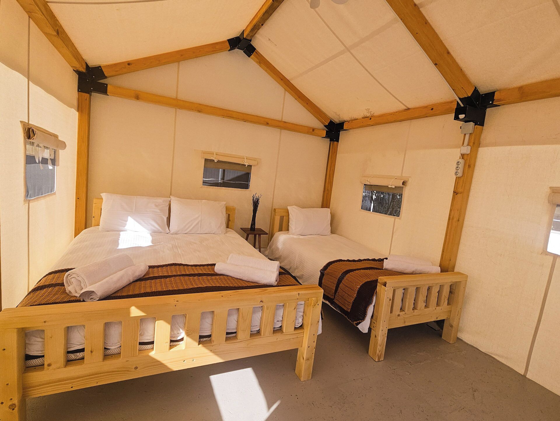 1 bedroom, premium bedding, desk, bed sheets