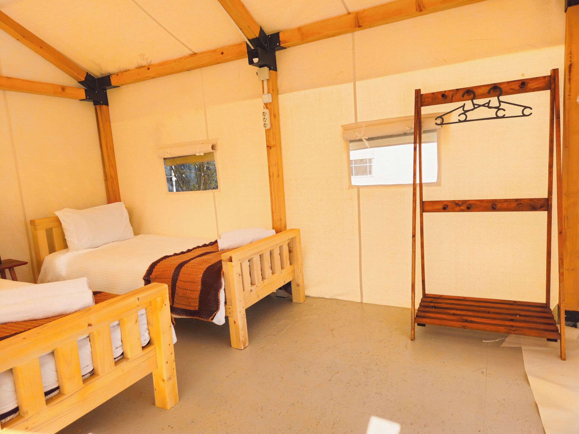 1 bedroom, premium bedding, desk, bed sheets