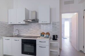 Fridge, oven, stovetop, toaster - Cozy apartment of 85 sqm located on the second floor of a building with elevator, perfect for 6 people.The accommodation is located in the city center of Mantua (ZTL limited traffic zone, UNESCO), in less than 5 minutes walk you can reach all the main at (Mantova)
