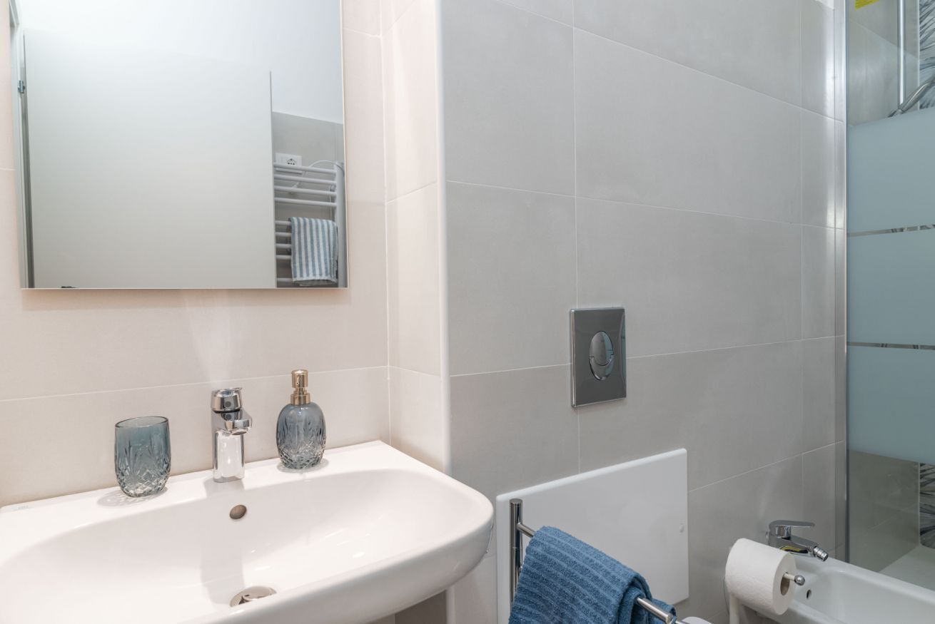 Dusche, Haartrockner, Bidet