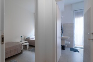 2 soverom, strykejern/-brett, wi-fi og sengetøy