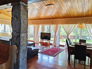 Interior - Casa Idílica Para 5 con Vistas al Prado y a 2 Minutos del Centro de Ajo (Ajo)