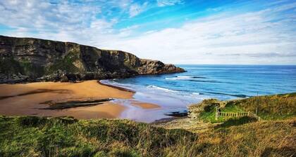 Casa Idílica Para 5 con Vistas al Prado y a 2 Minutos del Centro de Ajo
