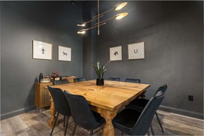 Dining - The Downtown Derby Stay (Louisville)