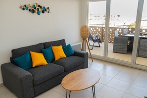 TV - Sète Apt 3* à côté de la plage, terrasse & parking (Sète)