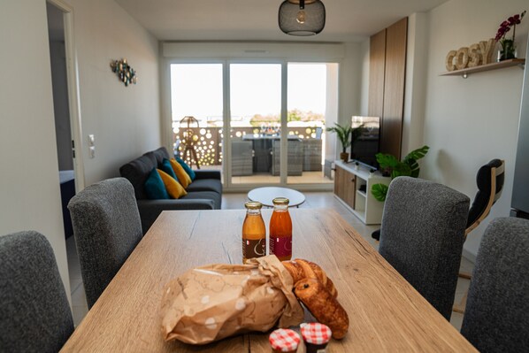 Dining - Sète Apt 3* à côté de la plage, terrasse & parking (Sète)