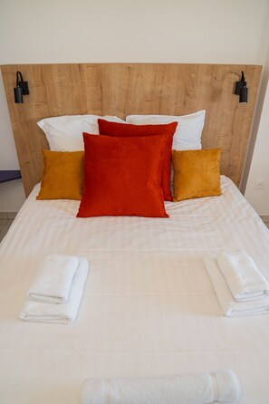 1 bedroom, iron/ironing board, free WiFi, bed sheets - Sète Apt 3* à côté de la plage, terrasse & parking (Sète)