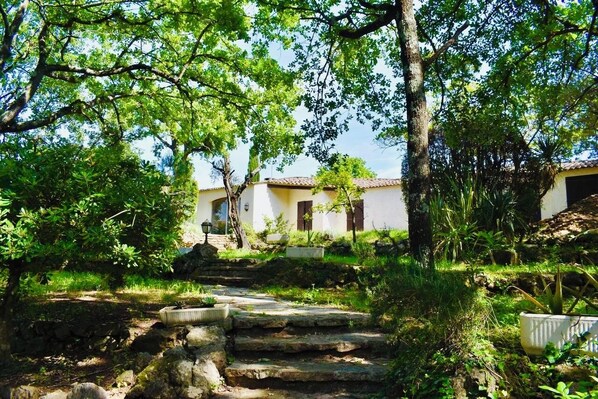 Overnattingsstedets uteområder