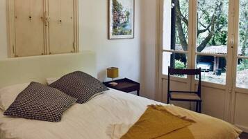 6 Schlafzimmer, Bügeleisen/Bügelbrett, Reisekinderbett, kostenloses WLAN