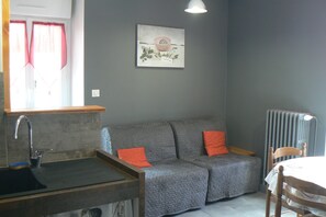 TV - Appartement "Le Rocher de L'aigle" au Calme à La Bourboule - 2 Couchages (La Bourboule)