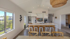 Coffee/tea maker, fridge, microwave, oven - Lake View Heights - Luxury large modern House (244 sq mtr)  (Wanaka)