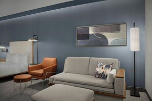 Phòng Suite Executive, nhiều giường | Bàn, màn/rèm cản sáng, bàn ủi/dụng cụ ủi quần áo 