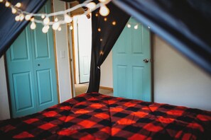 2 soveværelser, skrivebord, strygejern/strygebræt, gratis Wi-Fi