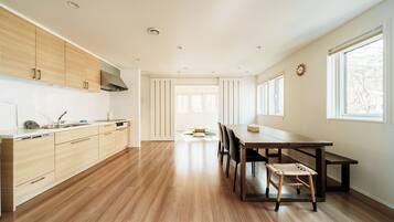 Comfort Villa, Balcony | Private kitchen