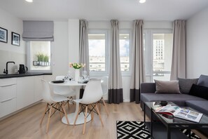 Living room - Warsaw City Center Apartment by Renters (Warsaw)