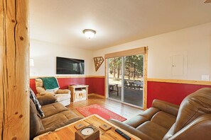 Smart TV, fireplace, offices