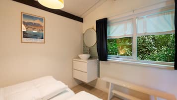 3 chambres, accĂšs Internet, draps fournis