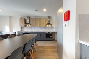 Lägenhet - 3 sovrum | Eget kök
