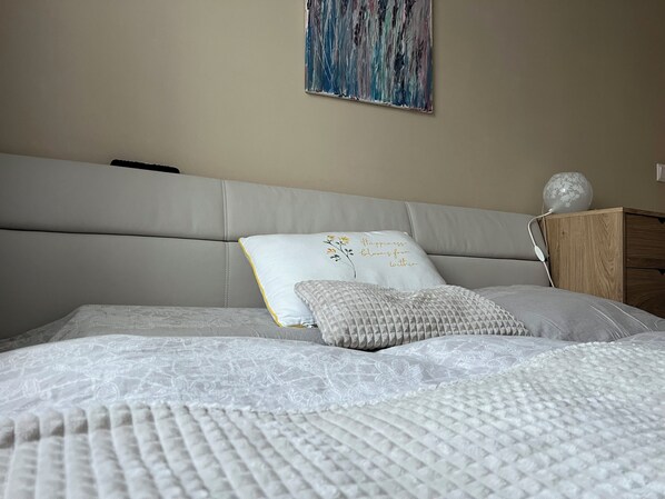 2 chambres, bureau, fer et planche à repasser, Wi-Fi