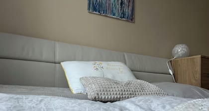 COZY apartment in GREAT location
