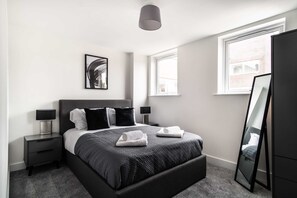 1 soverom, skrivebord, strykejern/-brett og wi-fi