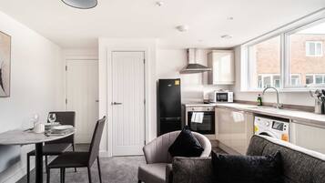 Fridge, microwave, oven, stovetop