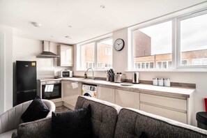 Unclassified image, 5 of 16, button - Fantastic 1 Bed Apartment in Central Wrexham (Wrexham)