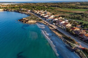 Beach nearby - Casa Fabiola - Large Seaside House for Families and Groups near Putzu Idu Beach (Putzu Idu)