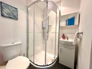 Bathroom - Sienna 3Bed Family Apartment Blackpool (Blackpool)