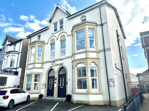 Exterior - Sienna 3Bed Family Apartment Blackpool (Blackpool)