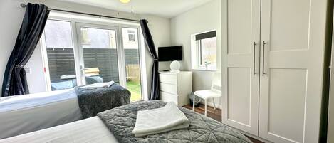 2 間睡房、方便輪椅出入