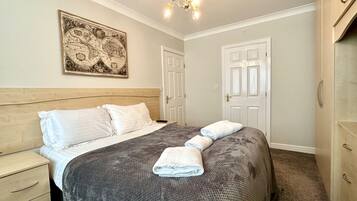 2 bedrooms