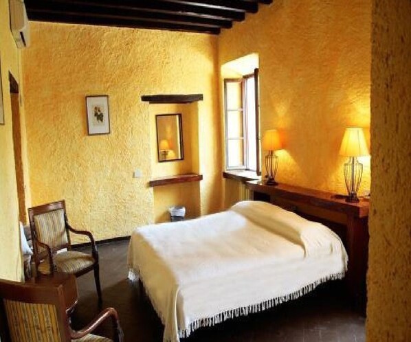 Basic Quadruple Room | Free WiFi